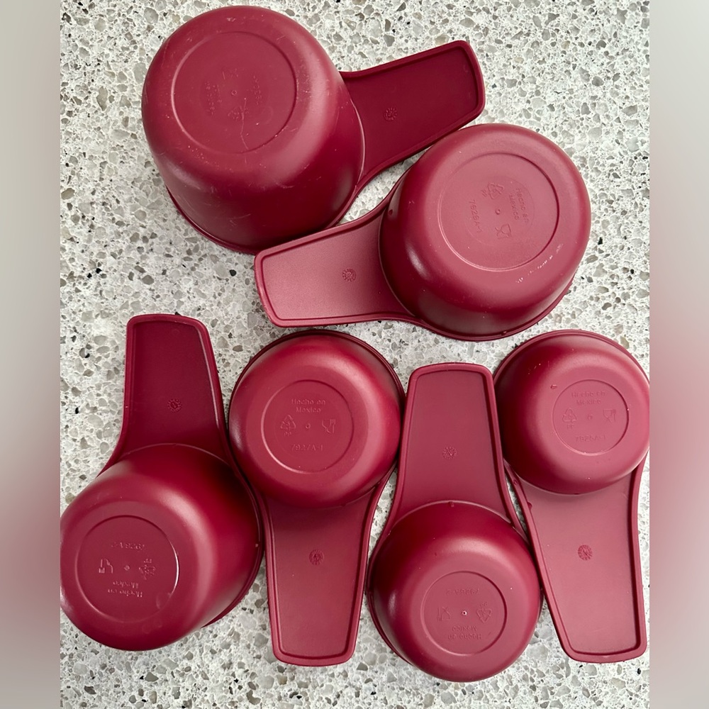 Tupperware measuring cup set of 6 Berry color - Picture 5 of 5